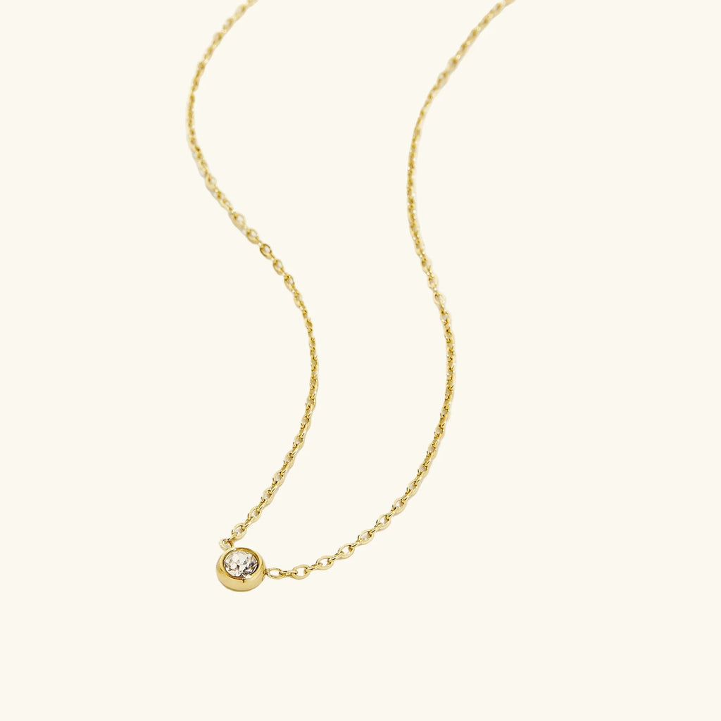 Qamar Lumé Bezel Necklace