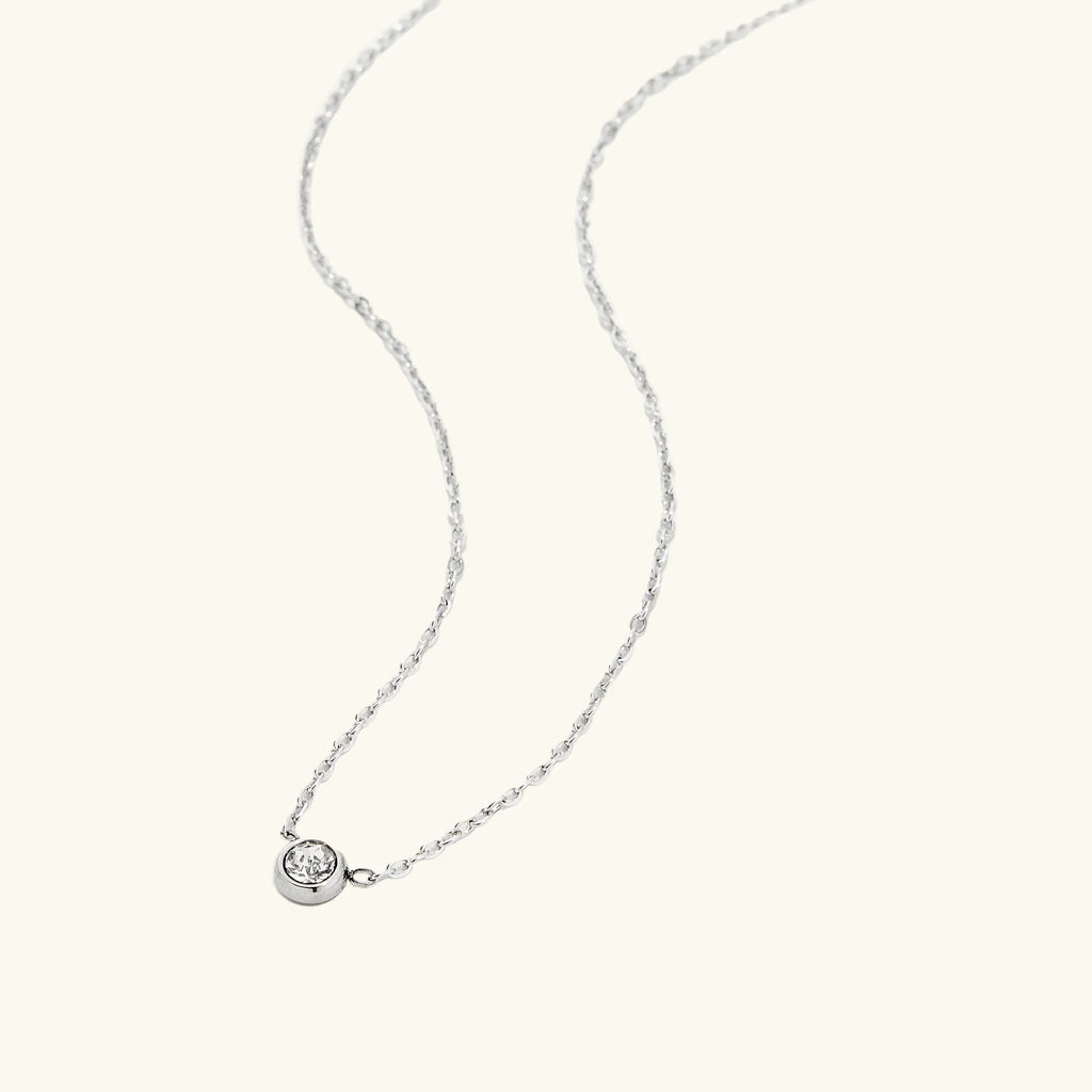 Qamar Lumé Bezel Necklace