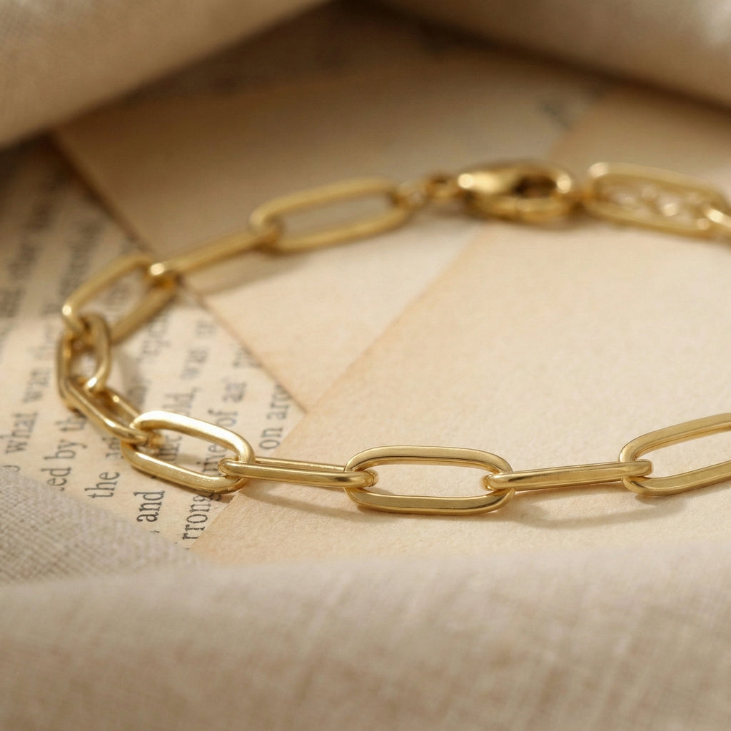 Pia Chain Link Charm Bracelet