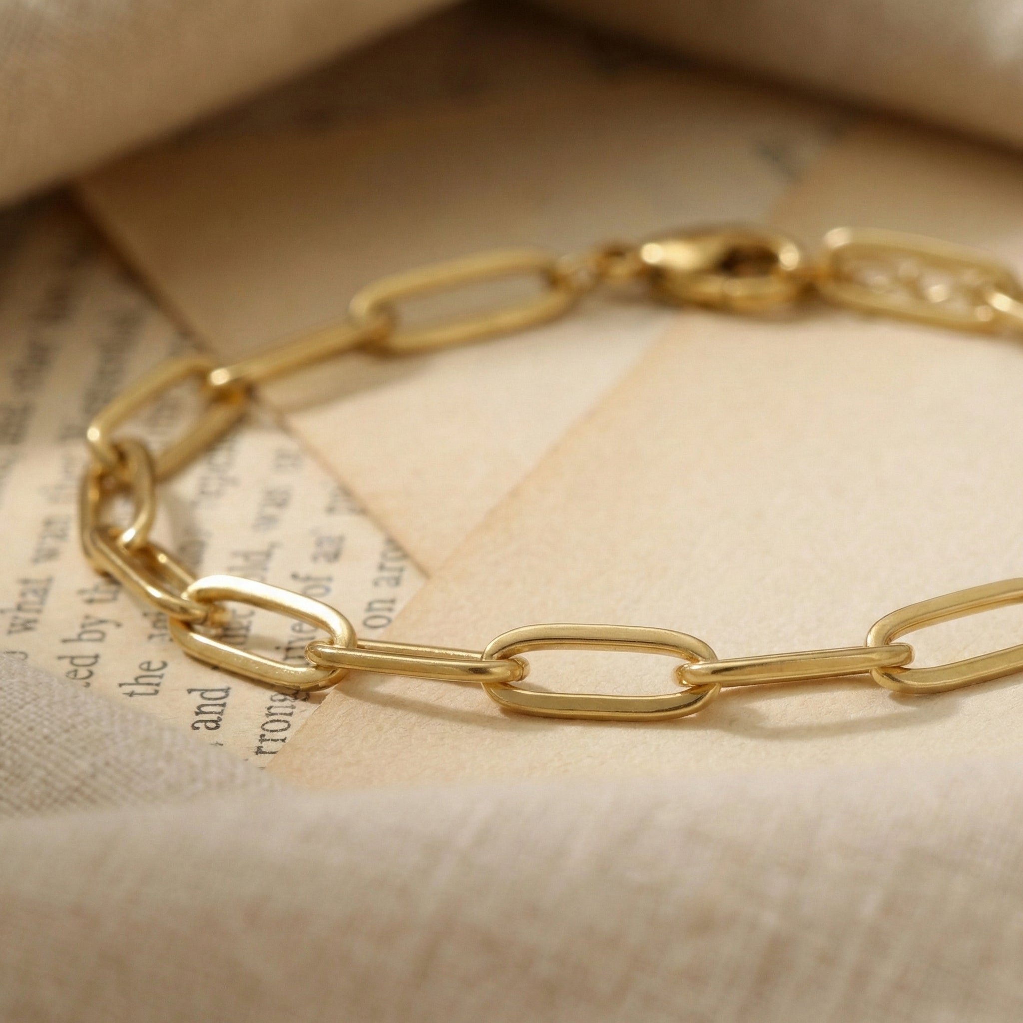 Pia Chain Link Charm Bracelet